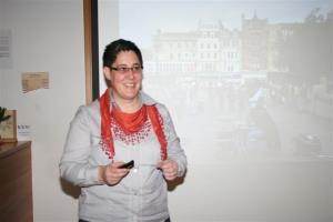 Delavnica z Alenko Veber v Centru Rinka v Solčavi